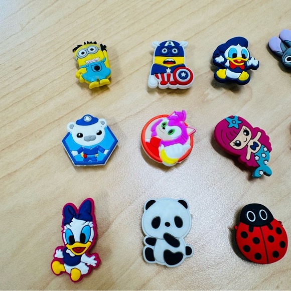 Bundle of 16 Assorted Character Shoe Charms – Gently Used - Picture 2 of 4